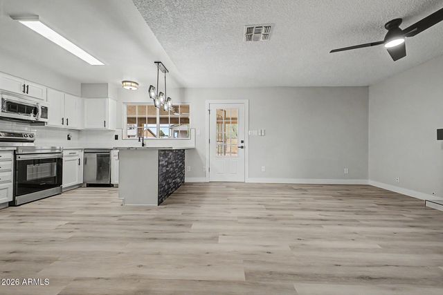 3008 W ANGELA Drive, Phoenix, AZ 85053