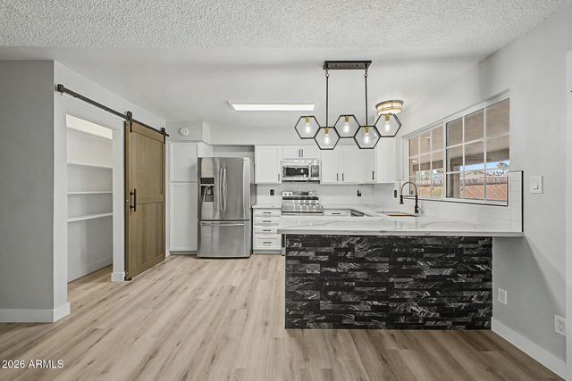 3008 W ANGELA Drive, Phoenix, AZ 85053