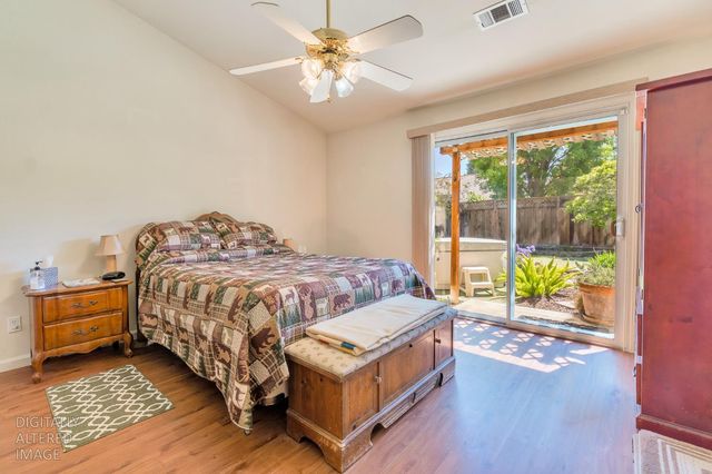 1817 Brooks Ct, Los Banos, CA 93635