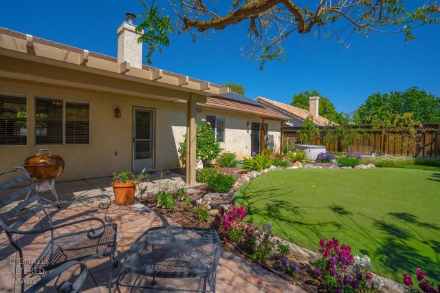 1817 Brooks Ct, Los Banos, CA 93635