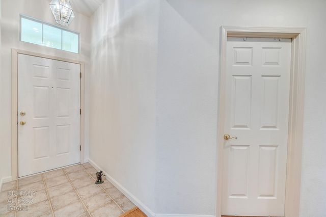 1817 Brooks Ct, Los Banos, CA 93635