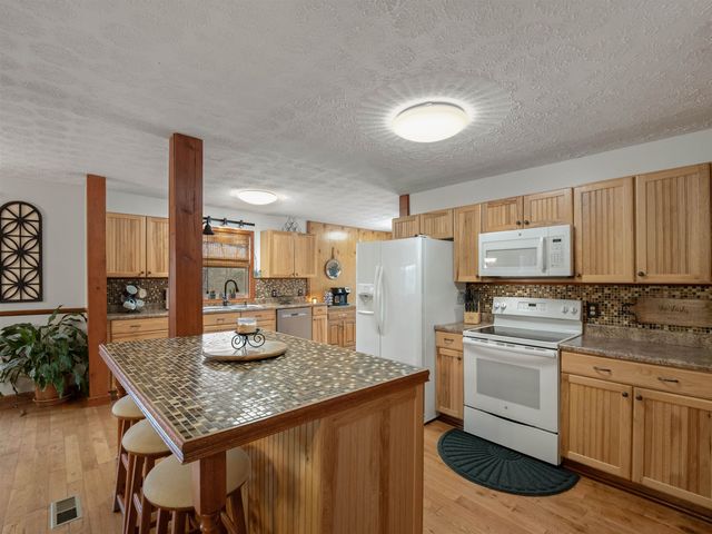 439 Spanoaks Drive, Milton, WV 25541