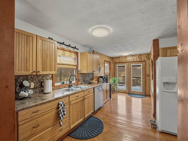 439 Spanoaks Drive, Milton, WV 25541