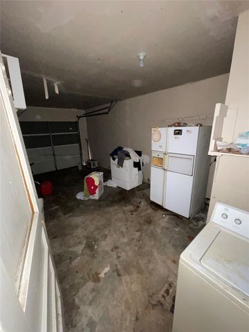 5543 Lakefield Drive, Houston, TX 77033