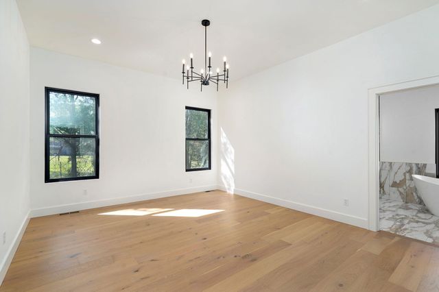 1702 E Cobblestone Drive, Ozark, MO 65721