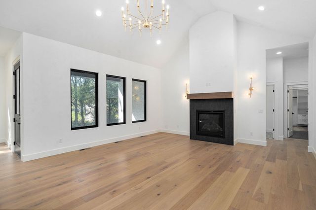 1702 E Cobblestone Drive, Ozark, MO 65721