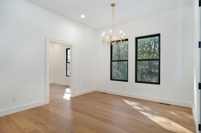 1702 E Cobblestone Drive, Ozark, MO 65721