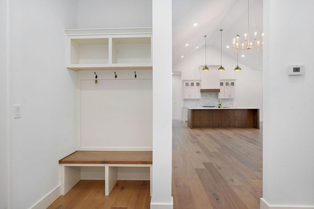 1702 E Cobblestone Drive, Ozark, MO 65721