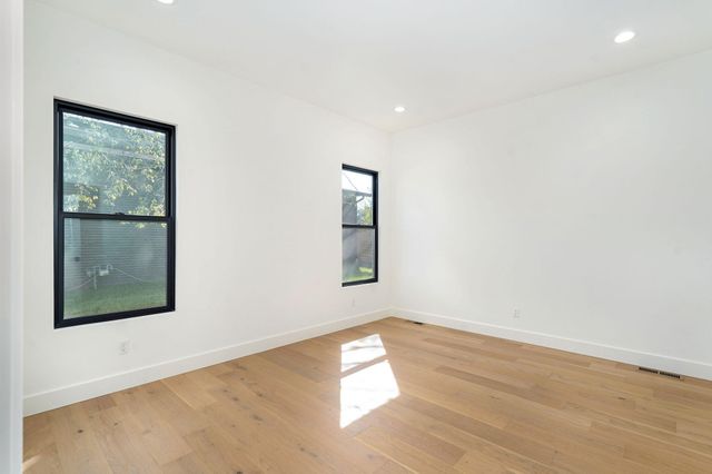 1702 E Cobblestone Drive, Ozark, MO 65721