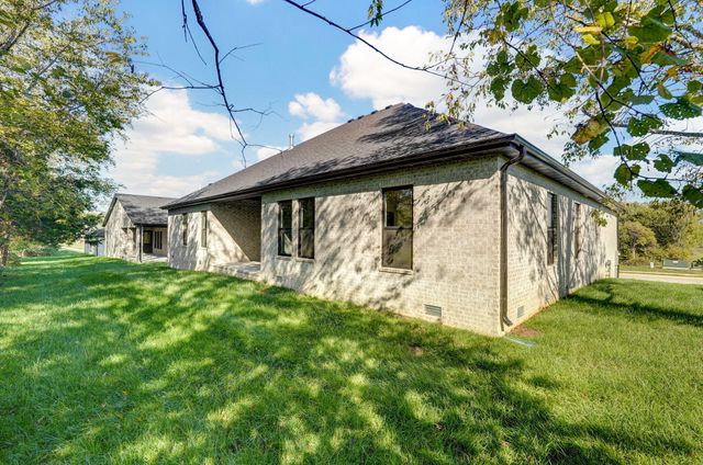 1702 E Cobblestone Drive, Ozark, MO 65721