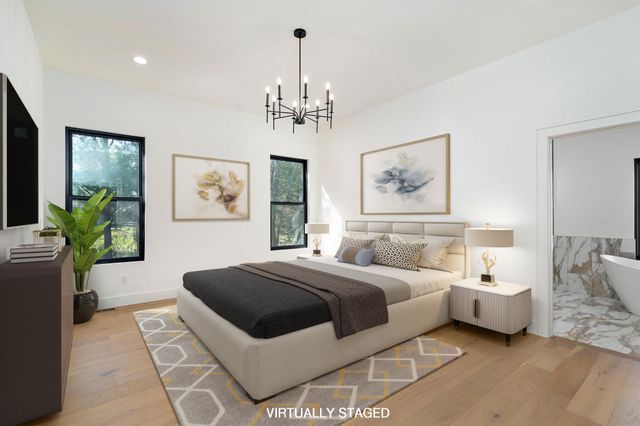 1702 E Cobblestone Drive, Ozark, MO 65721