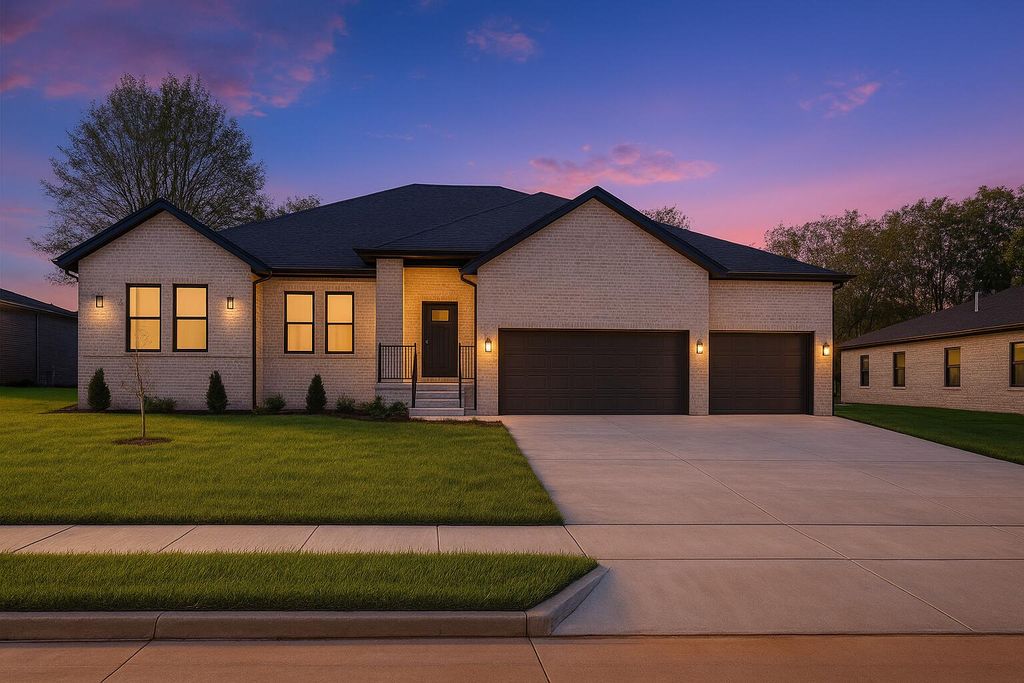 1702 E Cobblestone Drive, Ozark, MO 65721