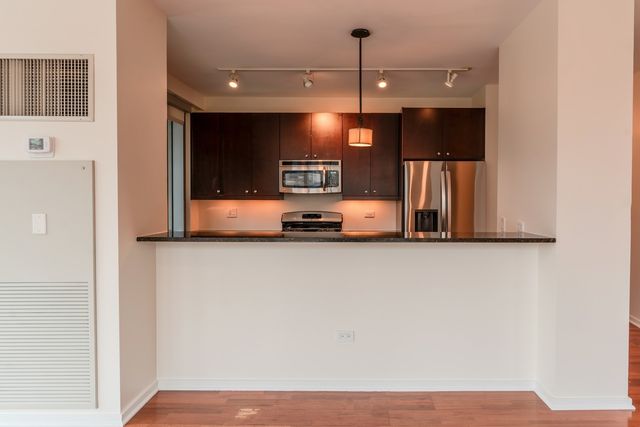 123 S Green Street 506B, Chicago, IL 60607
