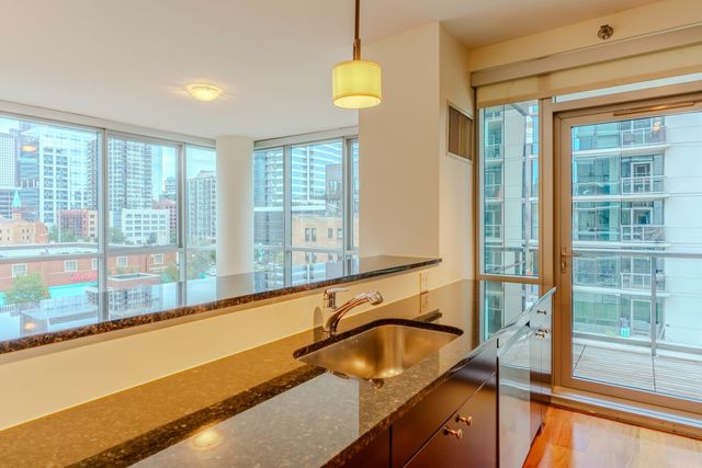 123 S Green Street 506B, Chicago, IL 60607