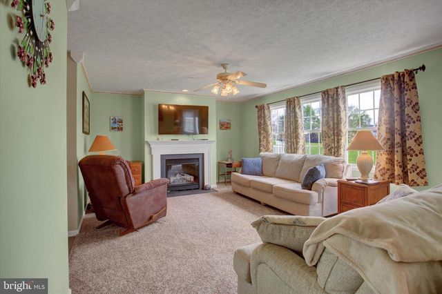 1090 BELAIR DRIVE, Chambersburg, PA 17202