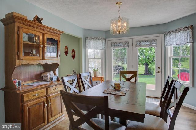 1090 BELAIR DRIVE, Chambersburg, PA 17202