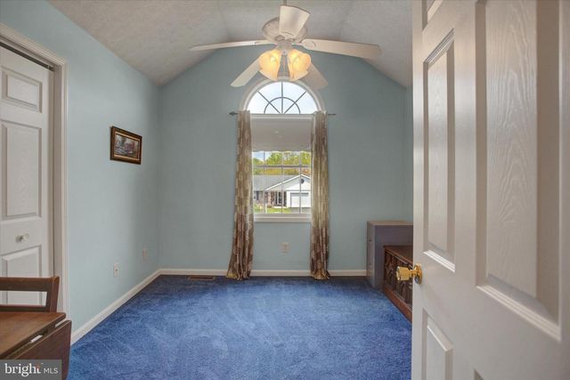 1090 BELAIR DRIVE, Chambersburg, PA 17202