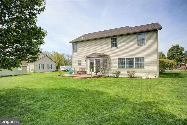 1090 BELAIR DRIVE, Chambersburg, PA 17202