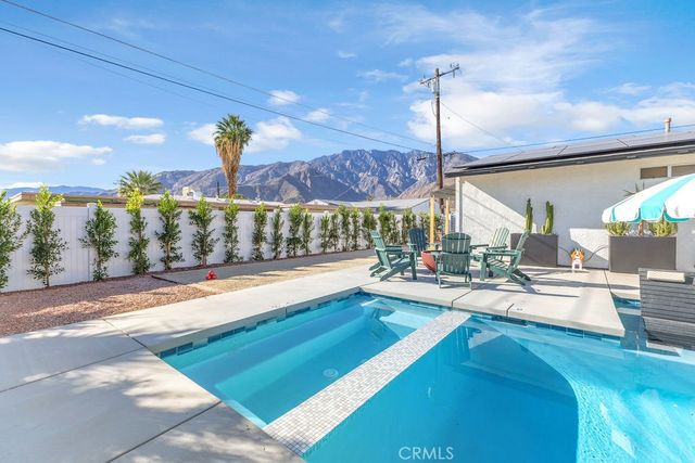 481 W Sunview, Palm Springs, CA 92262
