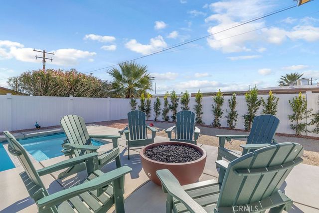 481 W Sunview, Palm Springs, CA 92262