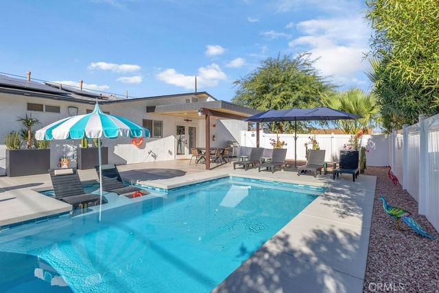 481 W Sunview, Palm Springs, CA 92262