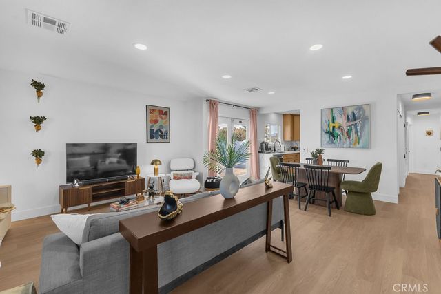 481 W Sunview, Palm Springs, CA 92262