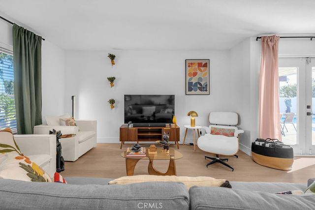 481 W Sunview, Palm Springs, CA 92262