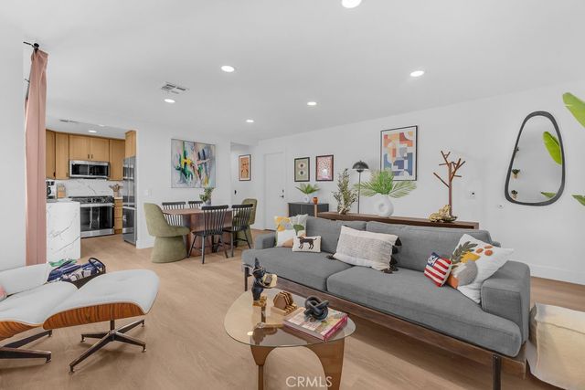 481 W Sunview, Palm Springs, CA 92262