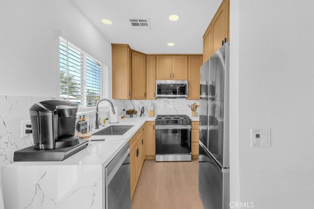 481 W Sunview, Palm Springs, CA 92262