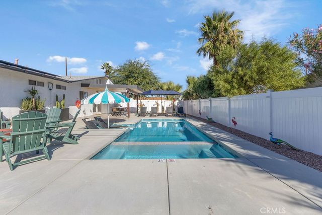 481 W Sunview, Palm Springs, CA 92262