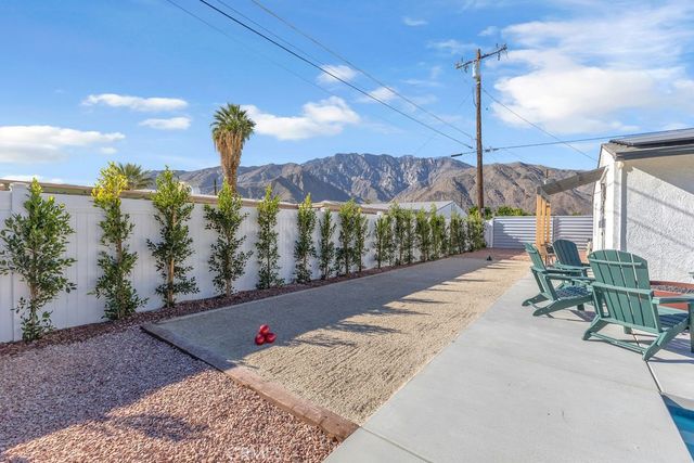 481 W Sunview, Palm Springs, CA 92262