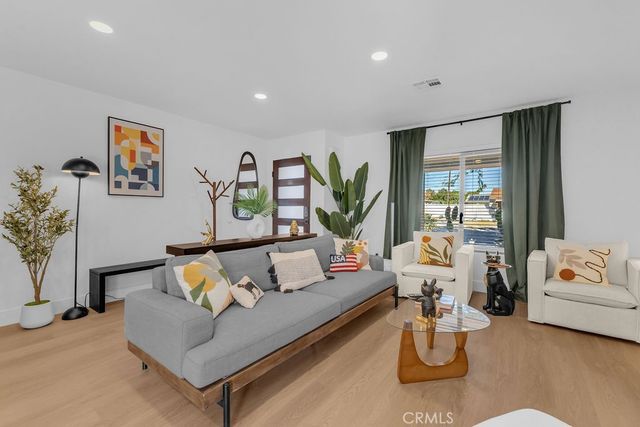 481 W Sunview, Palm Springs, CA 92262