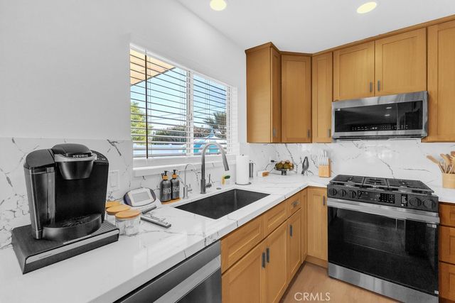 481 W Sunview, Palm Springs, CA 92262