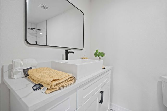 4505 Kress Street B, Houston, TX 77026