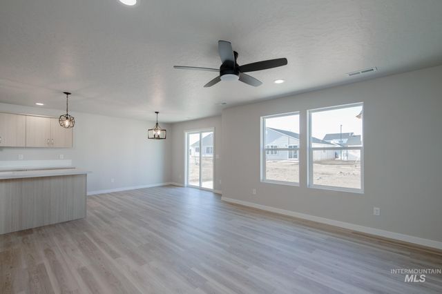 7313 S Menzingers Ave, Meridian, ID 83642