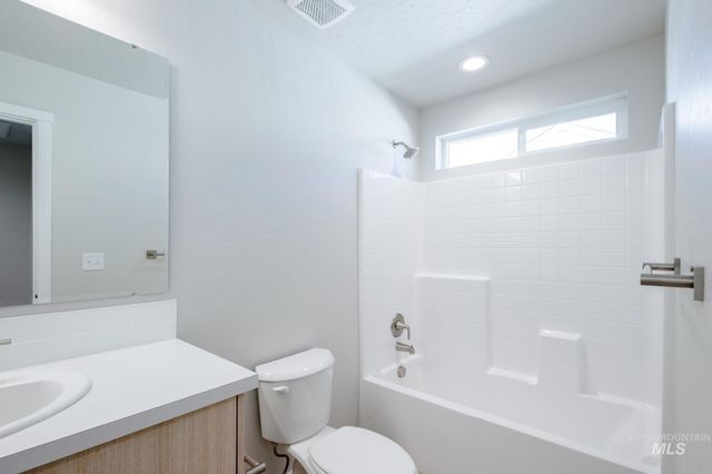 7313 S Menzingers Ave, Meridian, ID 83642