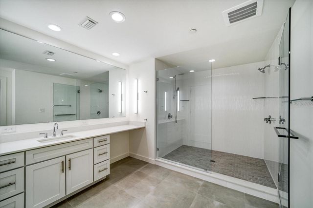 920 N OSCEOLA AVENUE 209, Clearwater, FL 33755