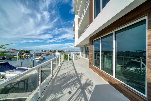 920 N OSCEOLA AVENUE 209, Clearwater, FL 33755