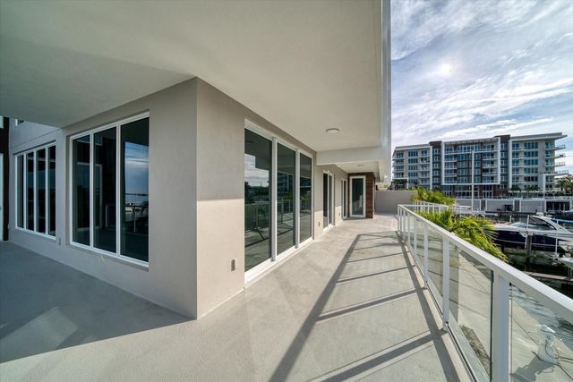 920 N OSCEOLA AVENUE 209, Clearwater, FL 33755