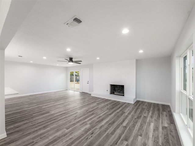 632 Melbourne Court, Hurst, TX 76053