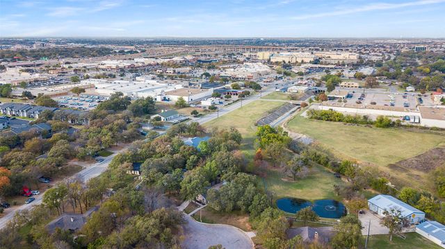 632 Melbourne Court, Hurst, TX 76053