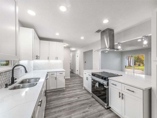 632 Melbourne Court, Hurst, TX 76053