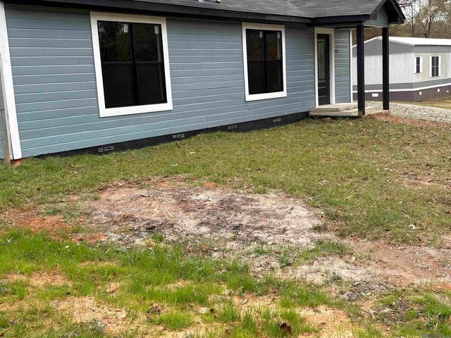 227 White Rd, Frierson, LA 71027