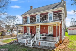 11815 ROBINWOOD DR, Hagerstown, MD 21742