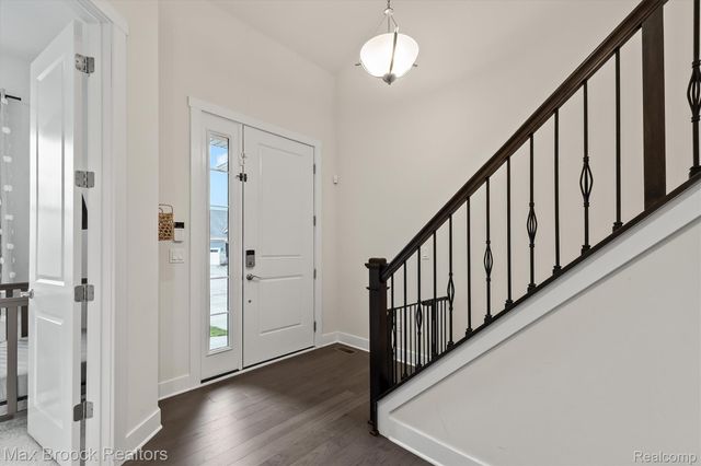 5526 Helmsdale Boulevard, West Bloomfield Charter Township, MI 48322