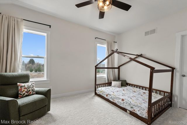 5526 Helmsdale Boulevard, West Bloomfield Charter Township, MI 48322
