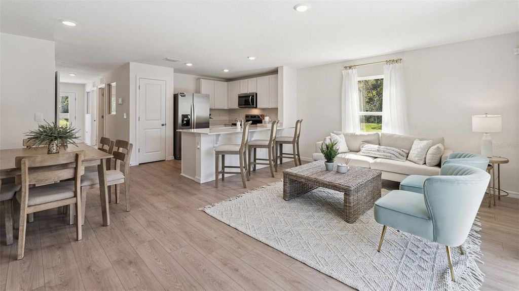 Image 13 of property listing at 733 PRESTON COVE DRIVE, St Cloud, FL 34771