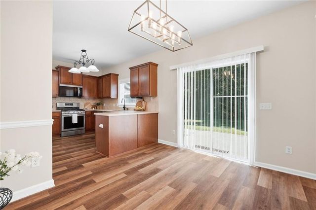 2512 Mockingbird Lane, Locust Grove, GA 30248