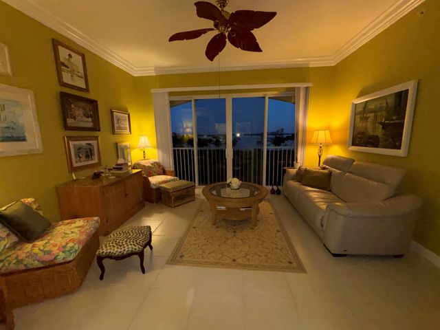 29 Harbour Isle Drive W 201, Fort Pierce, FL 34949