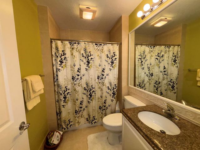 29 Harbour Isle Drive W 201, Fort Pierce, FL 34949